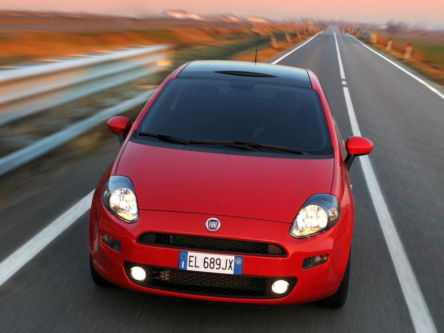  Fiat Punto 3-Door 2012 года  (фото 7 из 16)